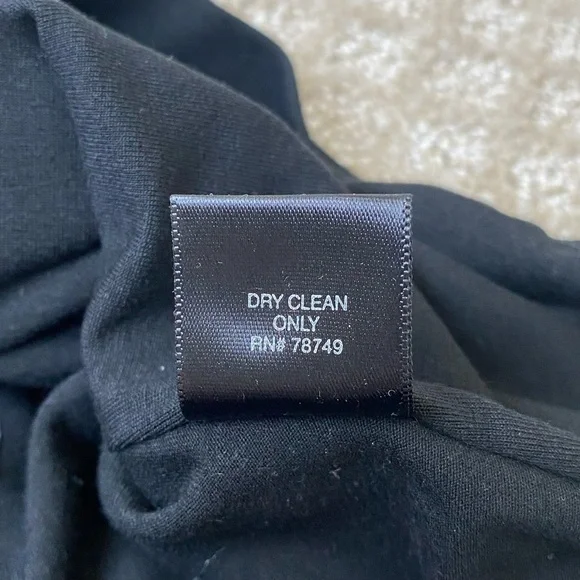 ARDEN B. Halter Top with Beaded Medallion Vintage - Picture 9 of 13